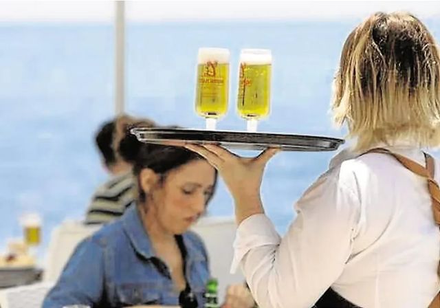 El paro se incrementa en julio por primera vez desde 2022 y la afiliación crece solo por los extranjeros y el pluriempleo