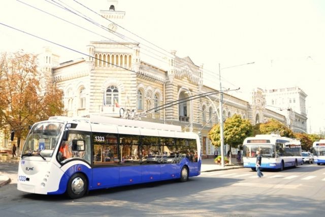 Primăria Chișinău va asigura transport public gratuit în noaptea Învierii și de Paștele Blajinilor