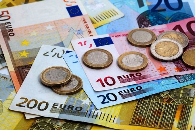 Curs valutar pentru 17 noiembrie. Cât costă euro și dolarul
