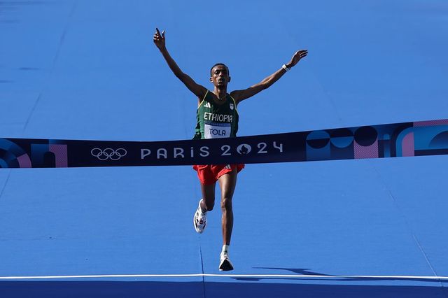 Tamirat Tola din Etiopia câștigă aurul la maraton la Jocurile Olimpice Paris 2024