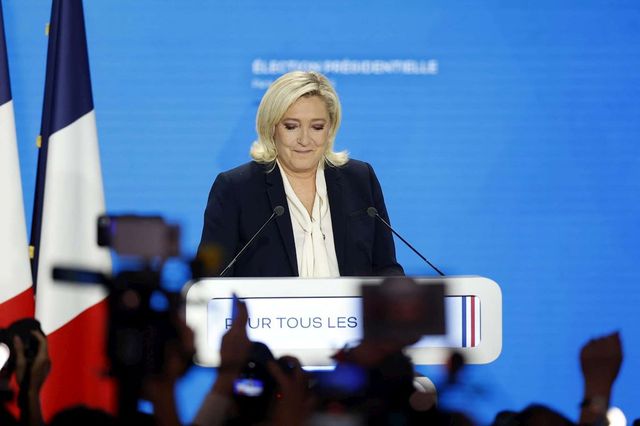 Le Pen promette un governo di unità nazionale