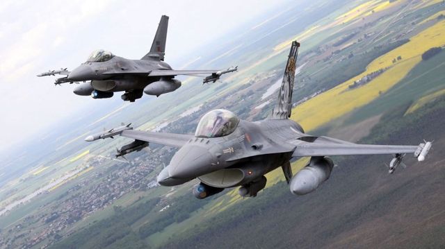 Spania trimite la baza Kogălniceanu din România șapte avioane de luptă F-18, trei elicoptere antidronă și 200 de militari