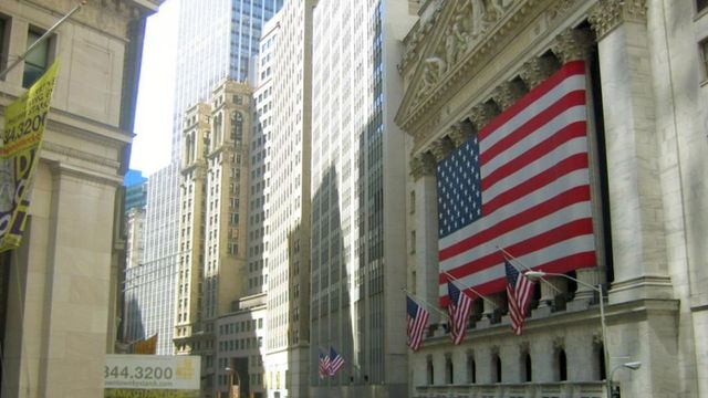 Investitorul care a prezis criza din 2008 a pariat o sumă uriașă pe prăbușirea Wall Street