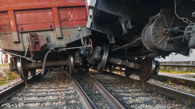 Над 40 души бяха ранени при сблъсък на два влака в Чехия