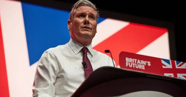 Britský premiér Starmer rezignuje