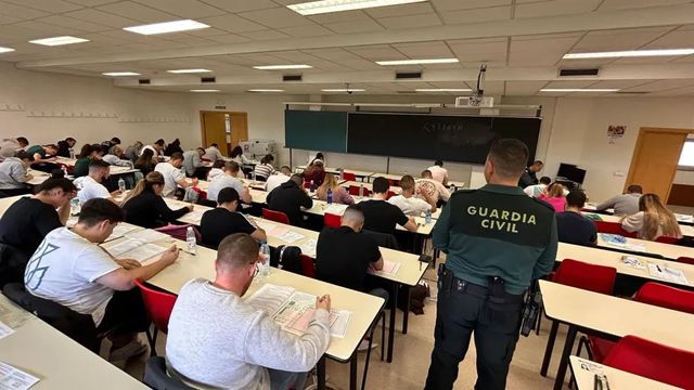 Más de 1.800 personas opositan este sábado en la Región de Murcia para ingresar en la Guardia Civil