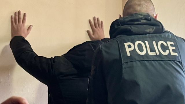 Общински съветник от Разлог и член на СИК арестувани за купуване на гласове