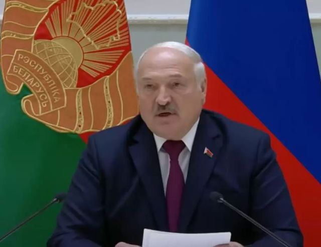 Лукашенко предлага на бившите съветски републики достъп до ядрени оръжия, но при едно условие