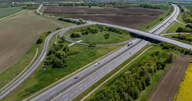 Hűtlen kezelés miatt nyomoznak az M6-os autópálya ügyében