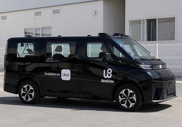 La DGT autoriza las primera pruebas de coches autónomos en Madrid