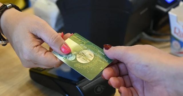 Mától újra lehet SZÉP-kártyával hideg élelmiszert vásárolni