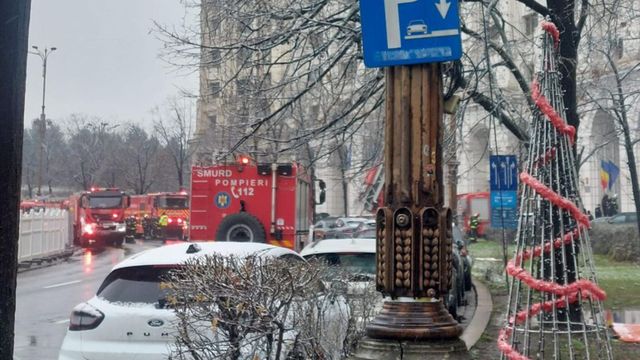 Incendiu la Ministerul de Finanțe. Intervin pompierii