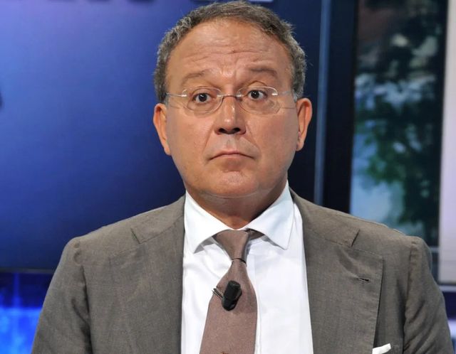 Il giornalista Enrico Varriale condannato a 10 mesi per stalking nei confronti della ex