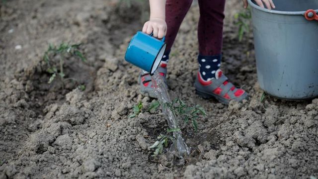 Sute de localități au restricții în alimentarea cu apă