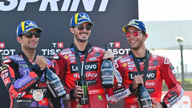 Bagnaia aprovecha un error de Martín y acecha el liderato