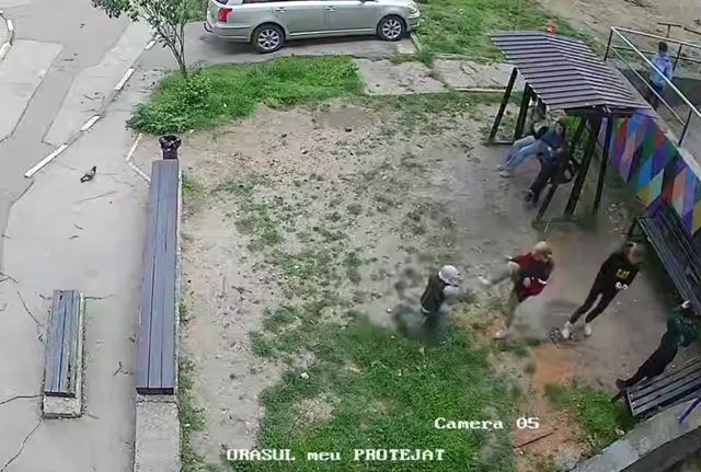 Copil de 7 ani, agresat de adolescenți în Chișinău: Poliția s-a autosesizat și a identificat toți minorii implicați