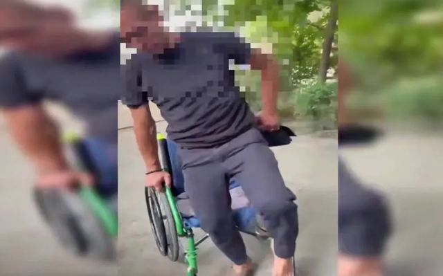 Poliția a sancționat zece persoane care ar fi simulat dizabilități pentru a obține bani de la trecători