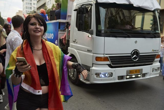 Premierul grec anunță un proiect pentru legalizarea căsătoriilor între persoane de același sex