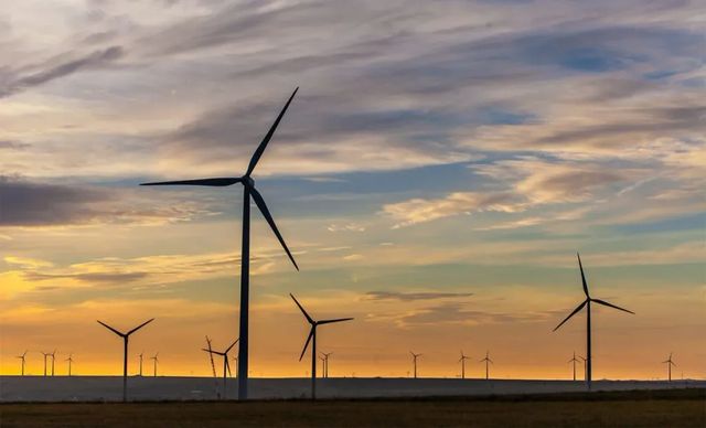 Investitorii pot depune dosarele pentru construcția centralelor eoliene de 170 MW, cu sisteme de stocare incluse, până la 31 martie