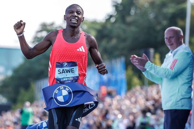 Sabastian Sawe, primul om care termină un maraton sub două ore