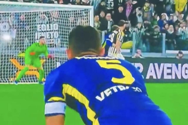 Kean, due gol annullati a Kean in Juventus-Verona: poi esce furioso senza salutare Allegri