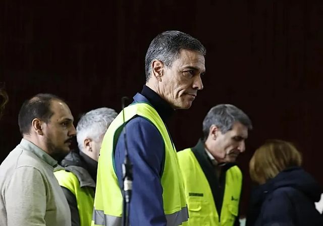 Pedro Sánchez promete «dar con la verdad» para esclarecer las causas de la tragedia en Adamuz y alerta contra los bulos