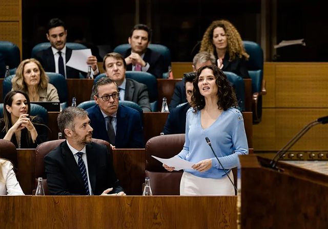 Ayuso continúa el choque con el Gobierno por su viaje a México: «Nosotros no viajamos con prostitutas»