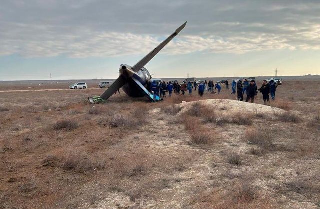 Un avion cu 72 de persoane s-a prăbușit în Kazahstan, anunță autoritățile