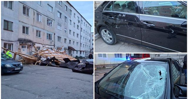 Momentul în care un acoperiș a fost smuls de pe un bloc din cauza vântului puternic, în Bistrița