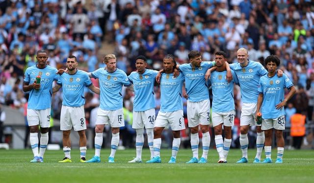 Fotbalisté Manchesteru City porazili v duelu o Superpohár v rozstřelu United