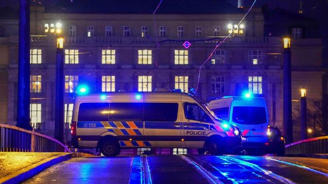 Újabb négy személy fenyegetőzött lövöldözéssel Prágában