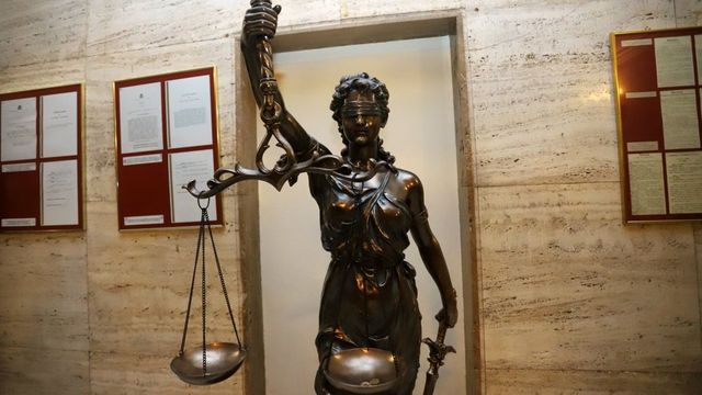 Педиатър в Германия беше обвинен в 130 случая на сексуални престъпления