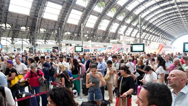 Guasto alla stazione di Milano Centrale, treni in ritardo fino a 1 ora