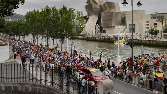 El Tour vuelve a mirar a España y Barcelona acogerá la salida en 2026