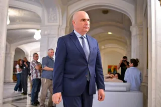 Tribunalul București dă dreptate contestatarilor lui Ilie Bolojan și suspendă hotărârile Congresului Extraordinar al PNL