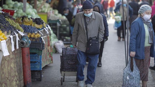 Pensionarii care au primit sume necuvenite din cauza erorilor de recalculare pot păstra banii