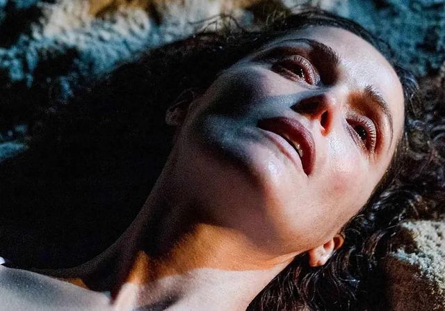 'Si pudiera, te daría una patada': la inquietante experiencia de ser madre hoy