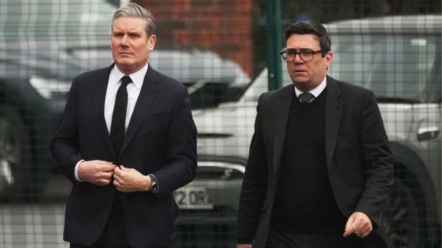 Анди Бърнам бе назначен за нов премиер на Великобритания от крал Чарлз Трети
