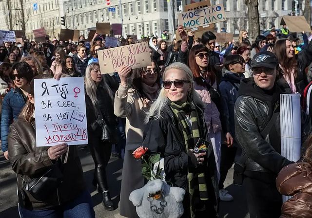 «Mi marido murió sin saber que soldados rusos me violaron mientras él estaba en el frente»
