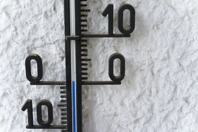 Minimă de minus 0,4 grade Celsius la Miercurea-Ciuc, cea mai scăzută temperatură din țară