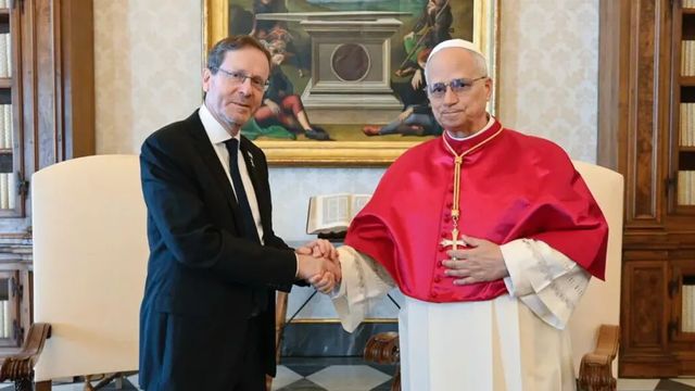 ++ Il Papa a sorpresa al Senato ++