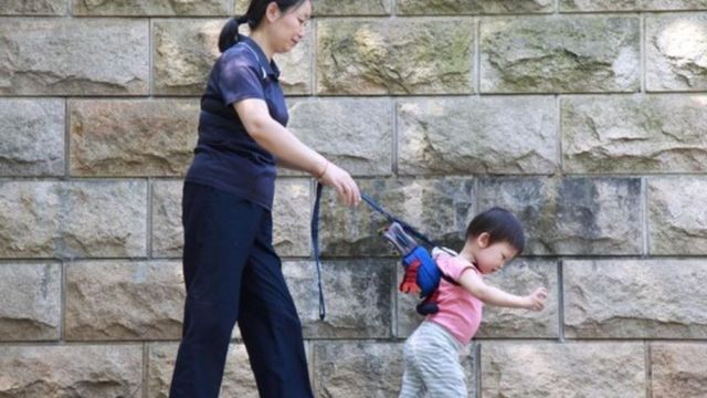 China crește limita la trei copii pe familie, după ce a suferit o scădere demografică