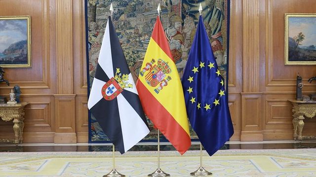 Ceuta recibe el apoyo de la Corona y de los políticos en su día grande