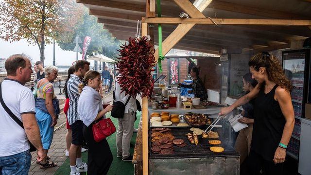 Az idén is megfizethető áron kaphatók a Szent István Nap termékei