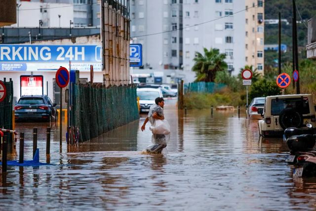 La dana 'Alice' dispara el riesgo en Baleares con vuelos cancelados y calles inundadas