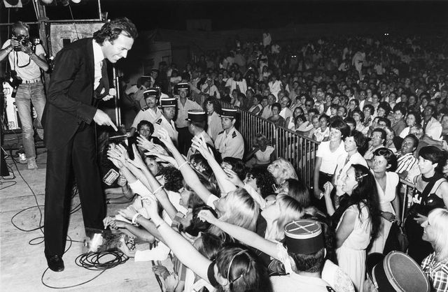 Julio Iglesias, un momento de debilidad