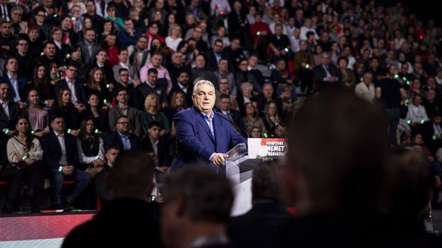 Orbán Viktor szerint megerőszakolják az uniós jogot Ukrajna miatt