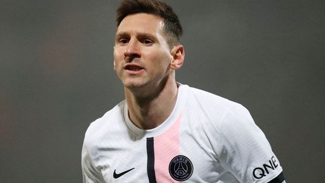 Lionel Messi Back in Paris After Testing Negative for Covid-19