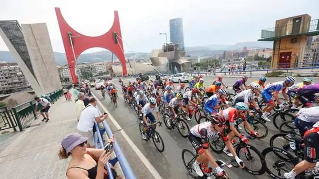 La Vuelta 2025 se disputará en cuatro países y espera a Pogacar