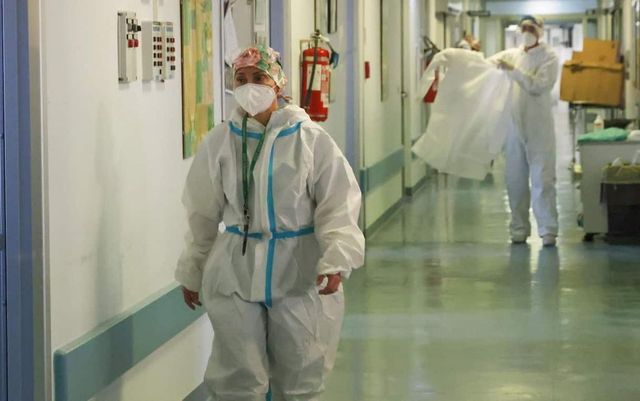 Milano, casi di tubercolosi tra medici dell’Istituto medicina legale